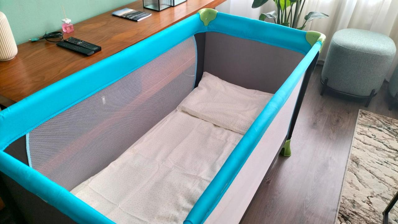 King Bed 4 People Near Basel, Switzerland, Weil Am Rhein, Loerrach, Germ'Any, Near Airport Apartment แซ็ง-ลุยส์ ภายนอก รูปภาพ